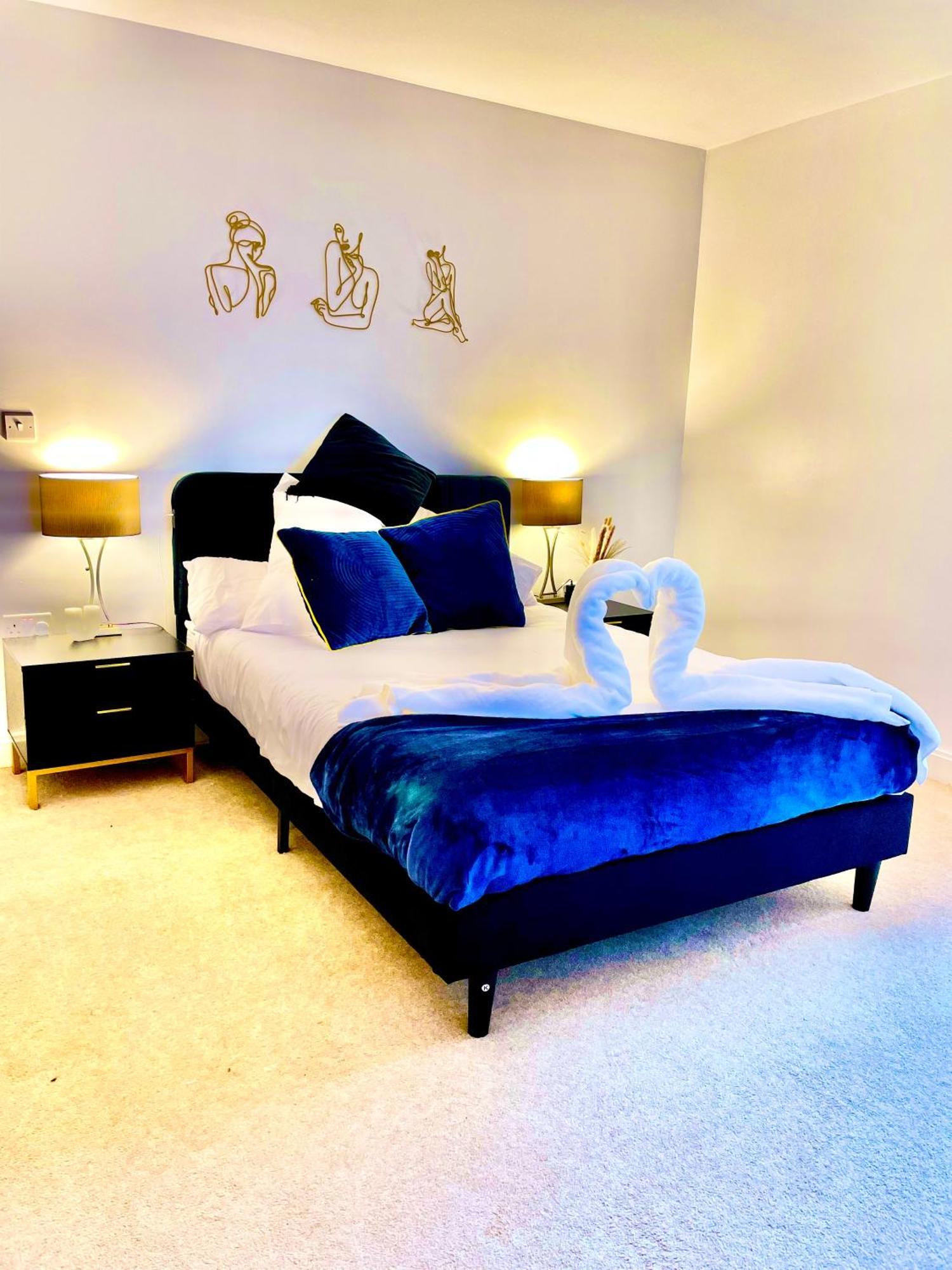 The Blue Sapphire Apartment