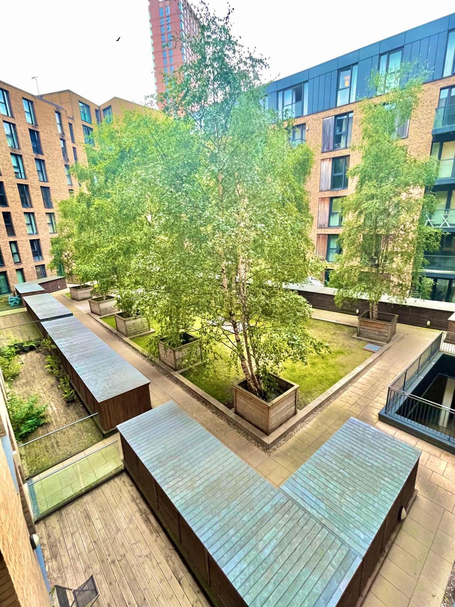 The Blue Sapphire Apartment *